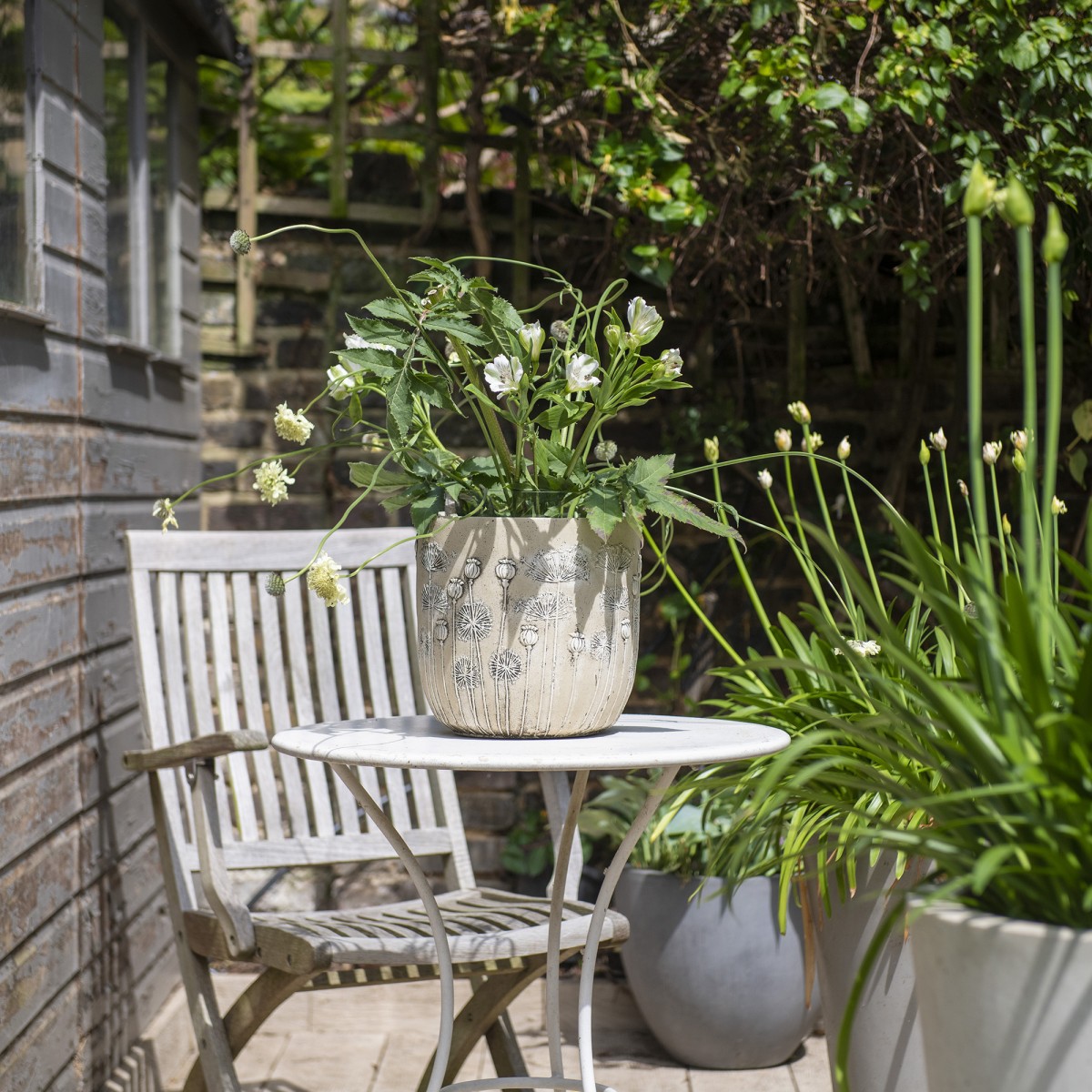 Hatfield Short Cow Parsley Floral Planter One World