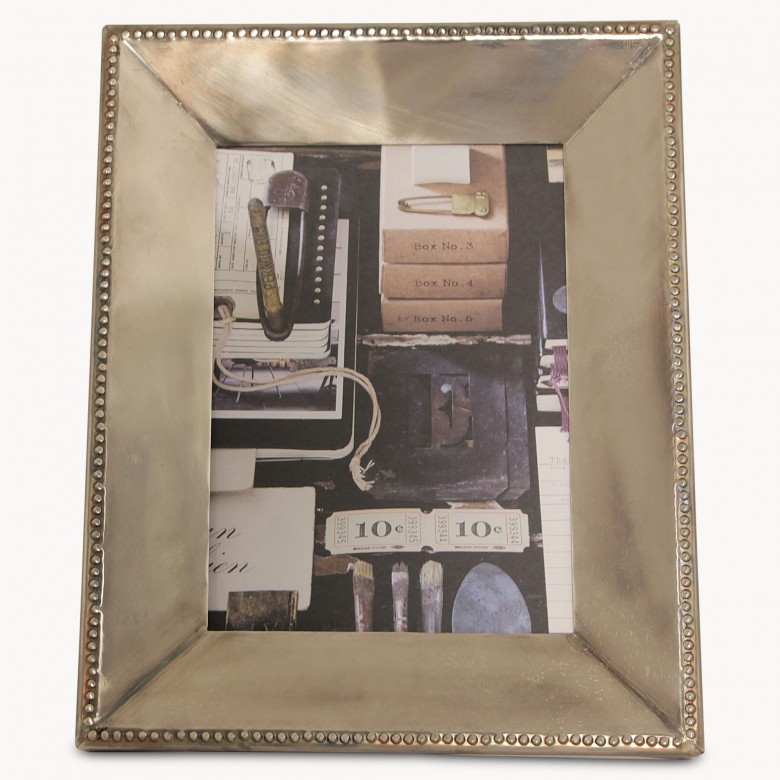 Redlands Antique Silver Frame One World