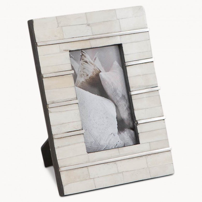 Redlands Stepped Frame One World