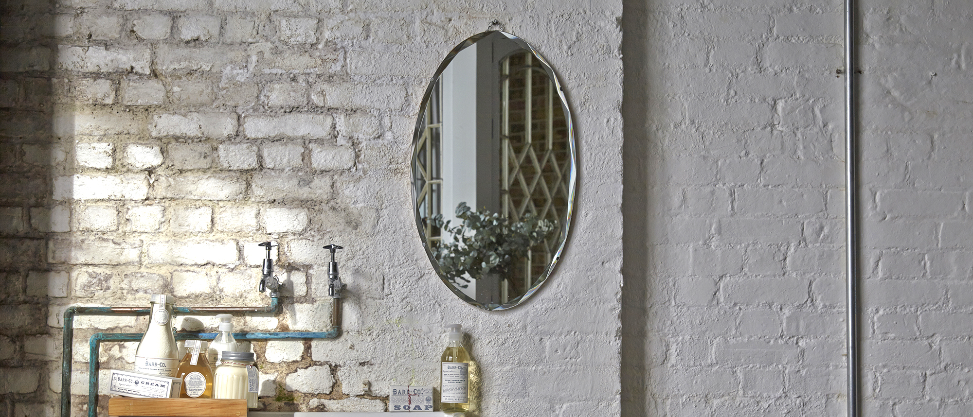 decorating with mirrors - ideas for display