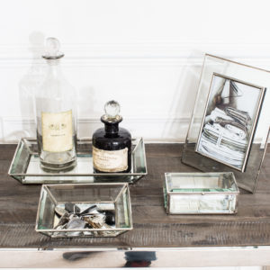 Dressing table with glass trays