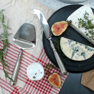 Cheese board and cheese set